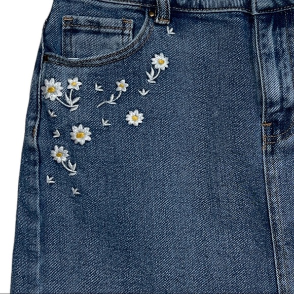 LOTTIE MOSS DENIM JEAN DAISY‎ EMBROIDERED RAW HEM WOMEN’S SKIRT SIZE 27 - Picture 3 of 11